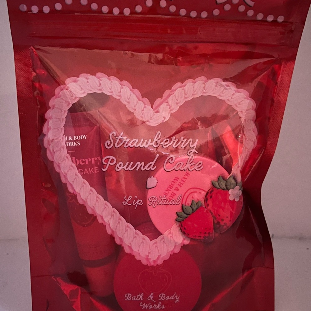 Bath and Body Lip Gift Set